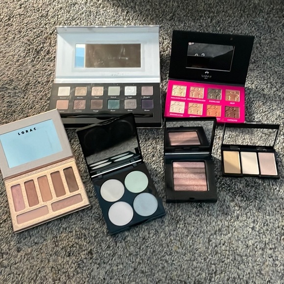 Makeup palates lot - full size - Picture 1 of 14